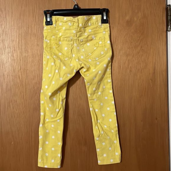 •THE CHILDREN’S PLACE• yellow skinny pants with white polka dot size 4. VGUC - Picture 3 of 5